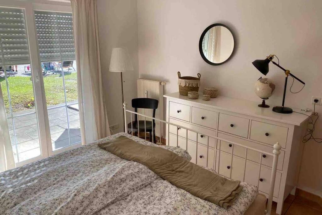 Die Seeblume - Ferienwohnung Mit Pool Und Seeblick Bodman-Ludwigshafen Ngoại thất bức ảnh